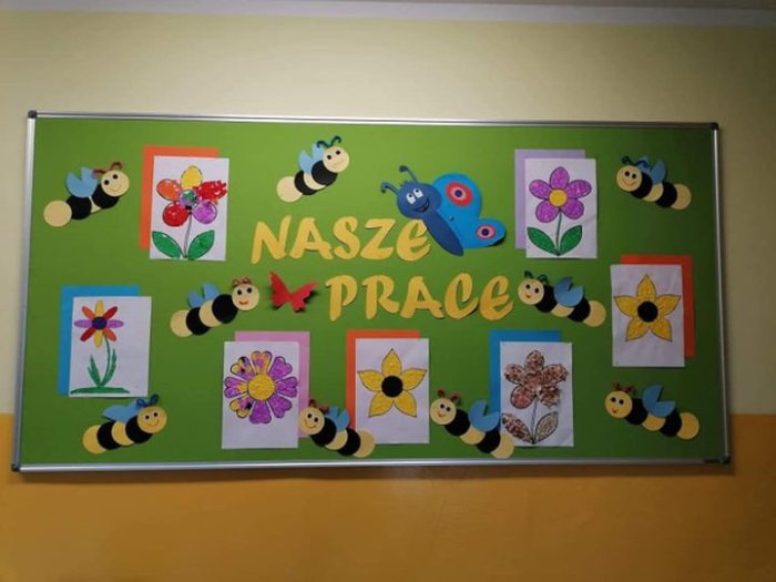 Wystawa prac uczniów, uczestniczących w zajęciach świetlicowych.