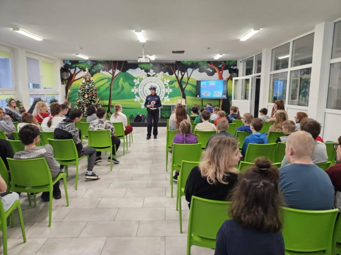 Prelekcja pani policjantki.