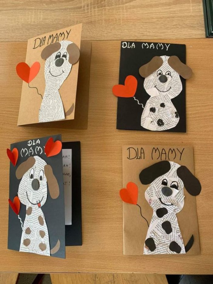 Laurki dla Mam wykonane przez uczniów klasy 4/5.