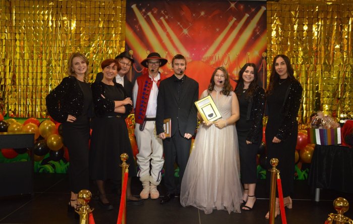 Zaproszeni goście i nauczyciele na Galę Gwiazd Oświaty.