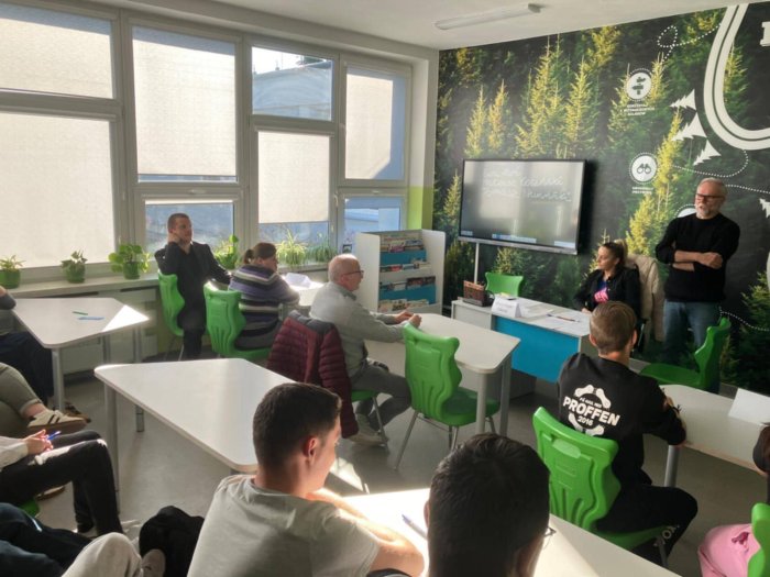 Walne Zebranie Wyborcze Szkolnego Koła Krajoznawczo-Turystycznego.