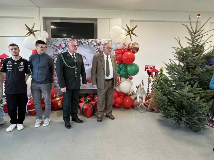 Goście z koła łowieckiego z Cięciny.