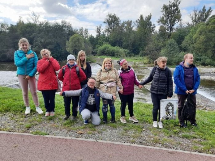 Spacer ścieżką dydaktyczno-przyrodniczą.