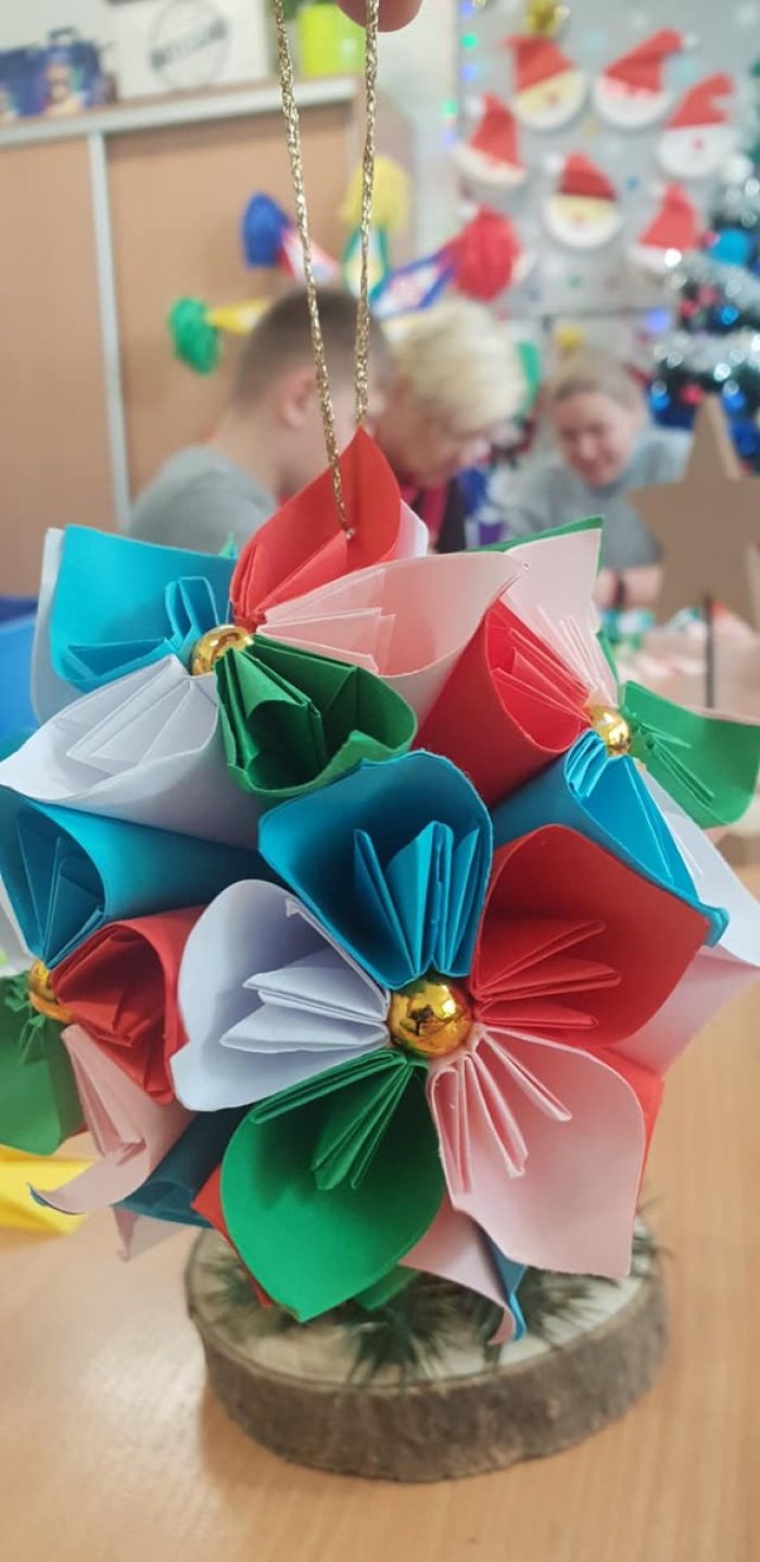 Piękne bombki z papieru. 