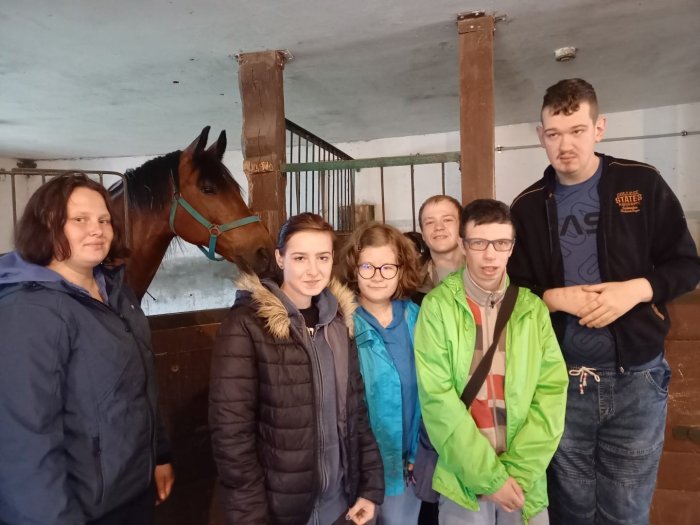 Obcowanie ze zwierzętami sprawia nam ogromną radość. 
