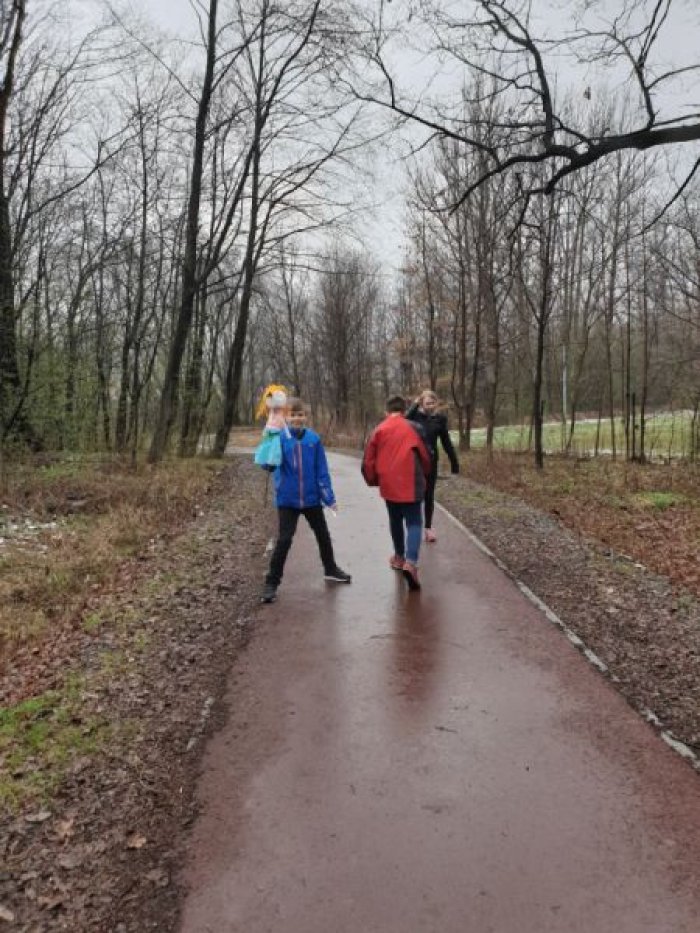 Spacer z Marzanną po ścieżce edukacyjnej.