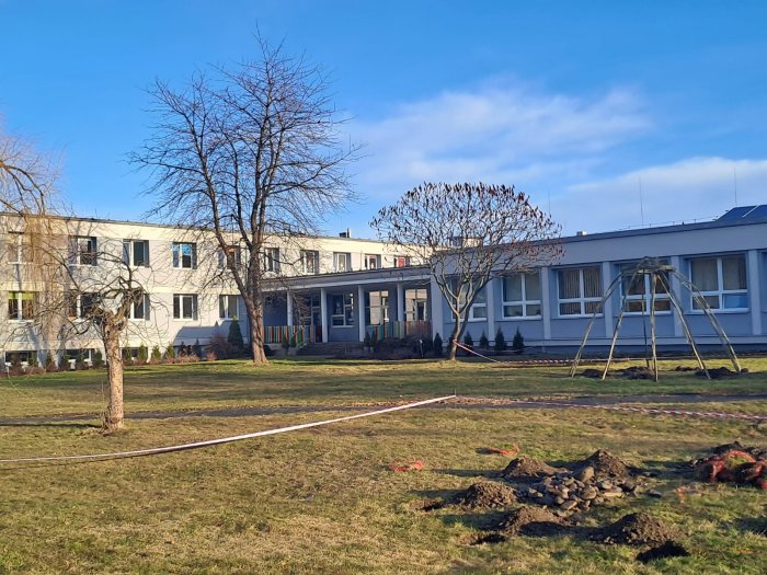 Prace przygotowawcze pod żywą architekturę.